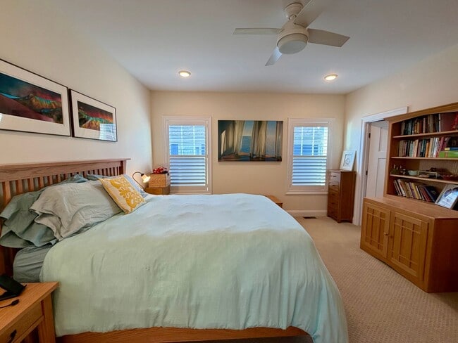 Building Photo - 1539 Barnett St