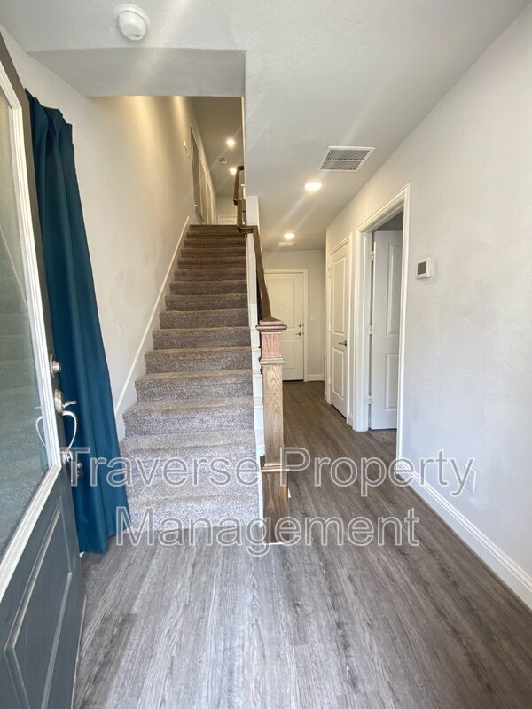 Building Photo - 115 Peach Orchard Ln