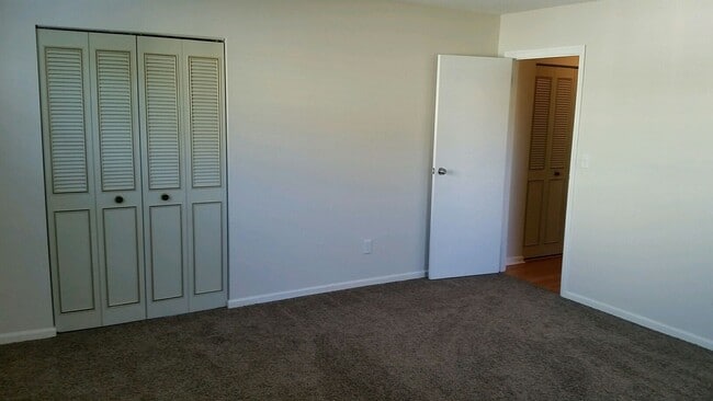 Building Photo - Great 2/2 villa in Fairgreens