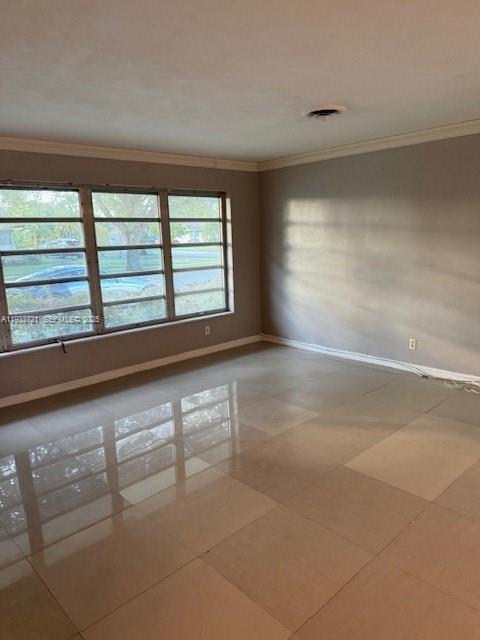 Building Photo - 3924 Hayes St