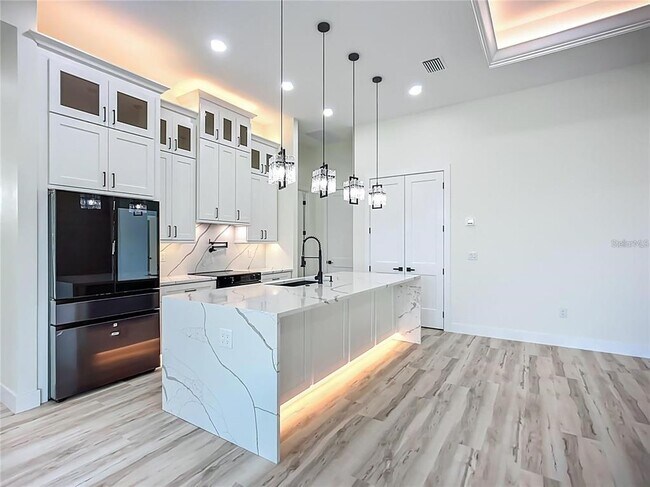 Building Photo - 1167 Boundary Blvd