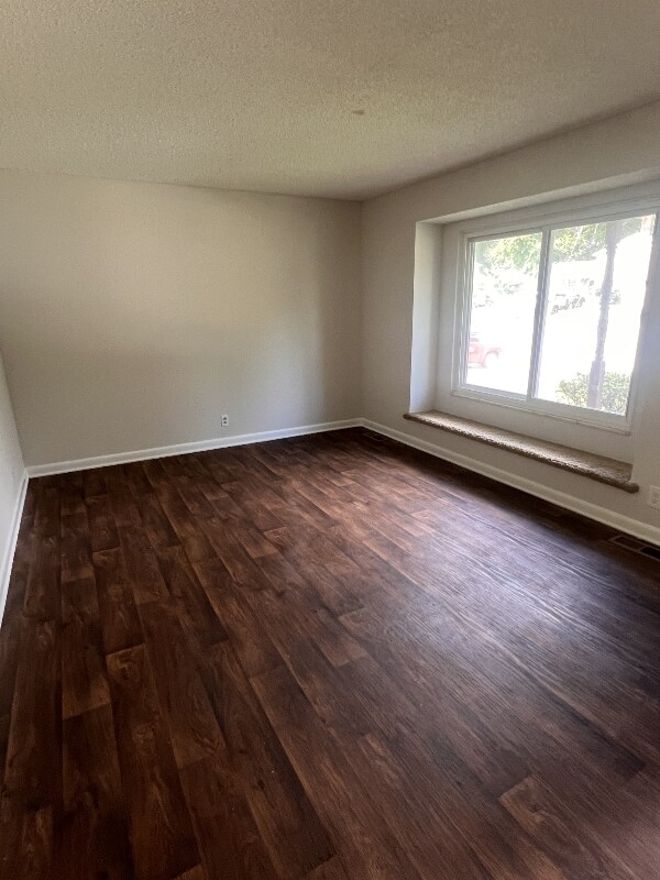 Building Photo - 416 Ocala Ct N