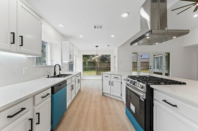 Building Photo - 7631 Ashton Dr