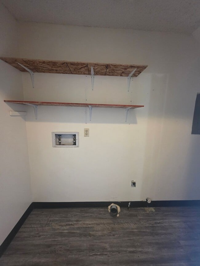 Building Photo - 522 Smithridge Park