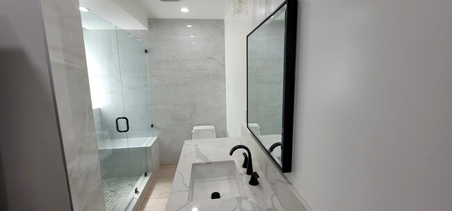 Master bath - 1300 Midvale Ave