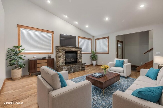 Building Photo - 100 Rebeccas Way