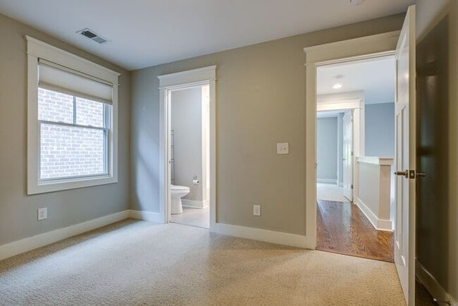 Building Photo - Beautiful build in Cleveland Park (Downtown Nashville)