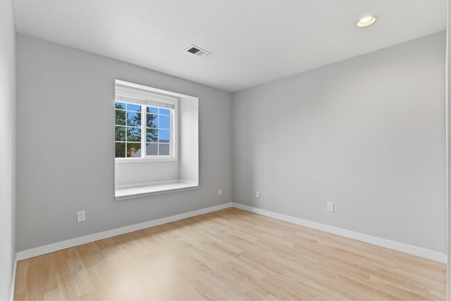 Building Photo - 13172 SW Chimney Ridge St