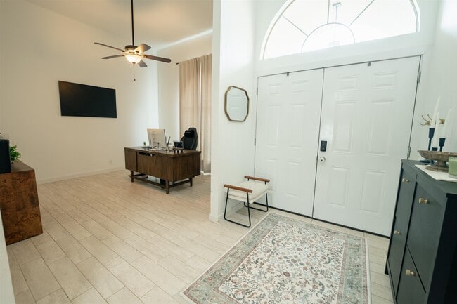 Building Photo - 1502 White Tail Ln