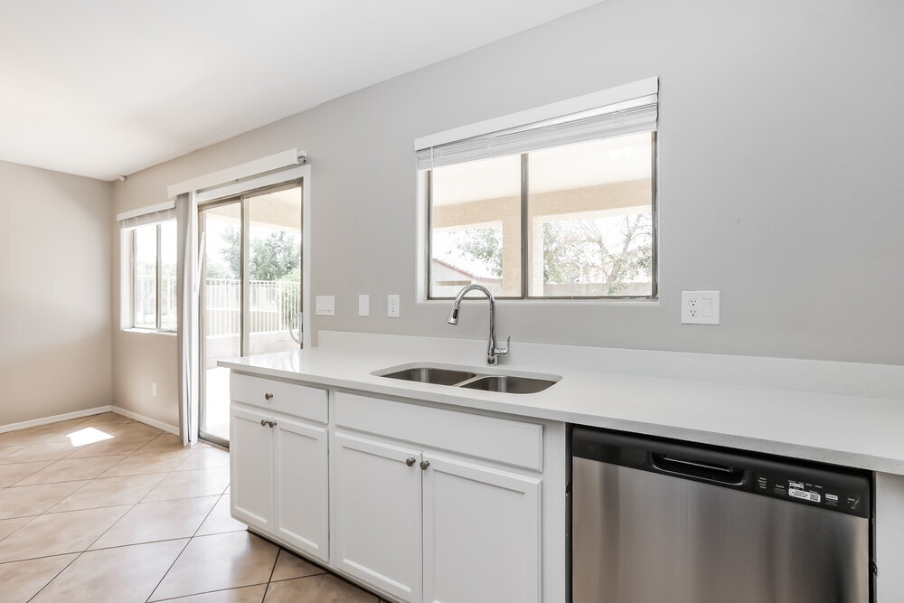 Building Photo - 2224 S 83rd Ln