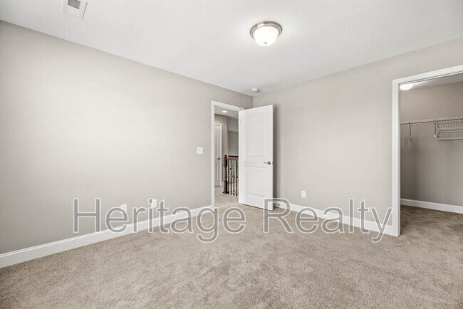 Building Photo - 925 Brookwood Ln