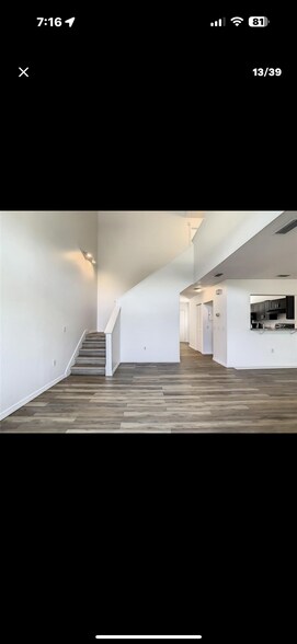 Building Photo - 2216 Stonington Ave