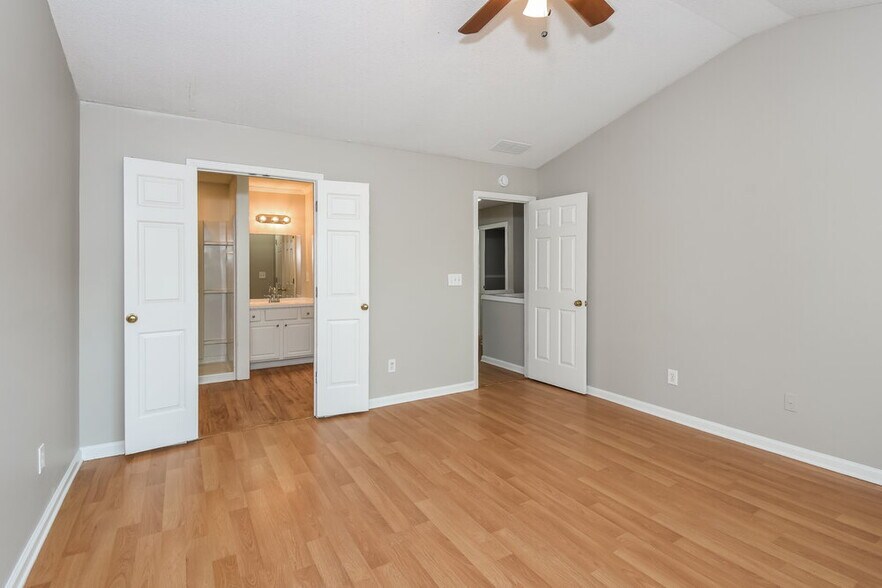 Building Photo - 4125 Ridgefair Dr