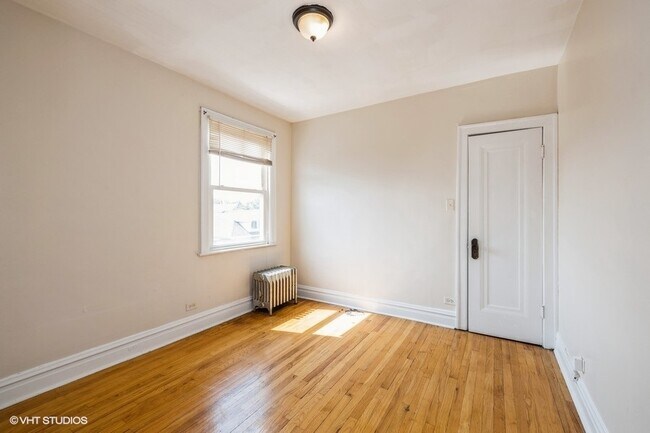 Building Photo - 1336 S Austin Blvd