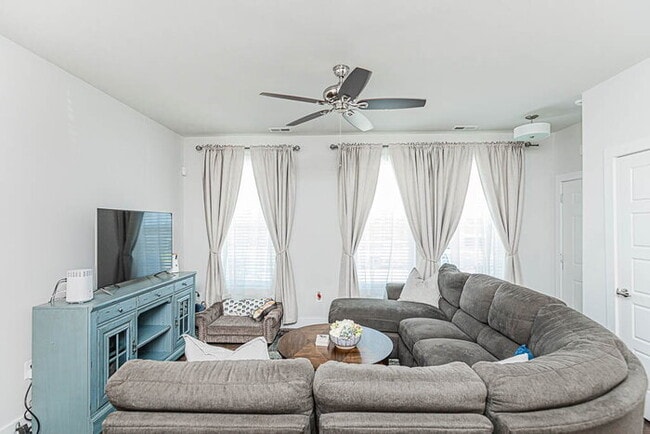 Building Photo - New 2 Bedroom Condo with Loft in Short Pump – $2,400/mo