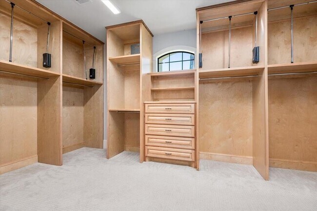 Building Photo - 4806 Pine Wood Meadows Ln