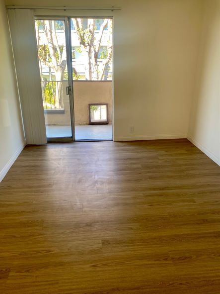 Building Photo - 1140 N Clark St