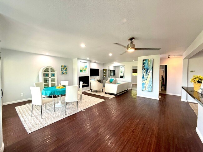 Building Photo - RIMCREST - Rare opportunity 2BR/2BA - Long Term - Furnished / Unfurnished