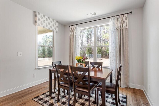 Building Photo - 7595 Tiberon Pkwy