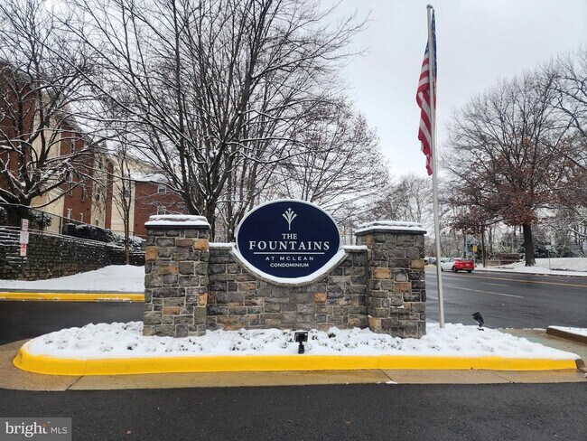 Building Photo - 1504 Lincoln Way