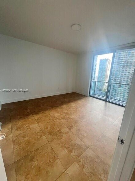 Building Photo - 1050 Brickell Ave
