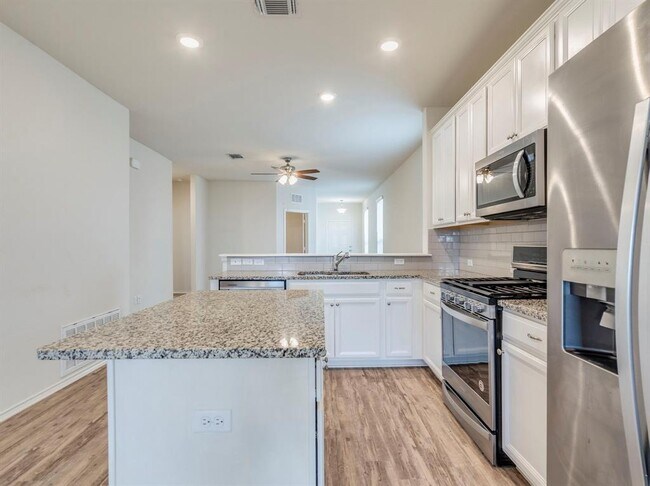 Building Photo - 790 Pepperbark Loop