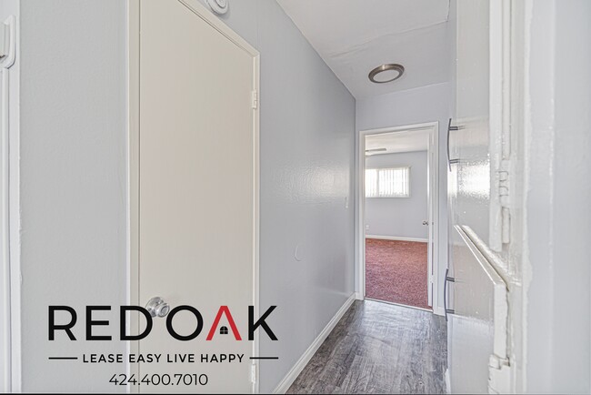 Building Photo - 9210 Somerset Blvd