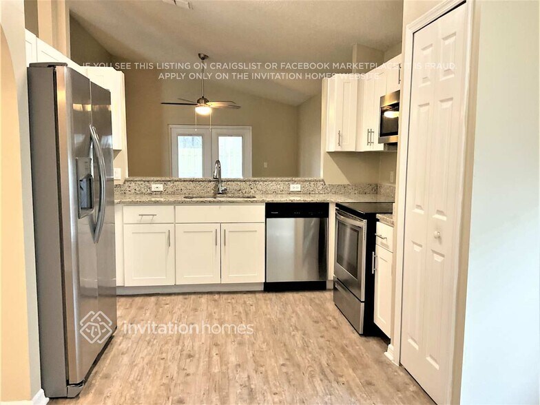 Building Photo - 6711 Fawn Ridge Dr