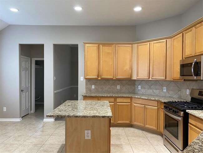 Building Photo - 18215 Linden Forest Ln