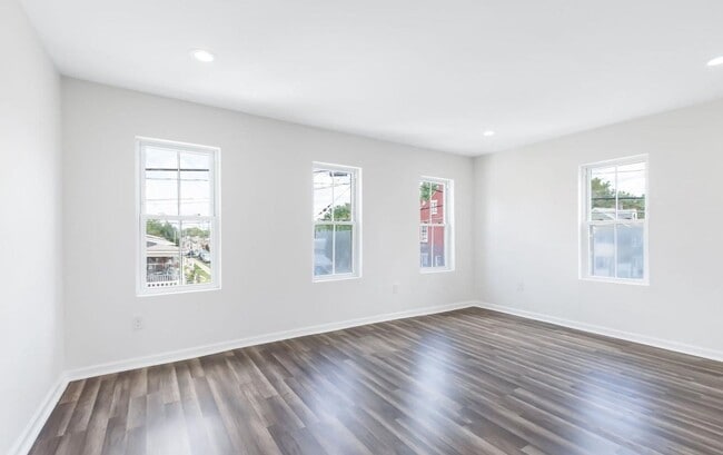 Building Photo - Beautiful 3 Bedroom, 2.5 Bath in Lancaster, Pa!!