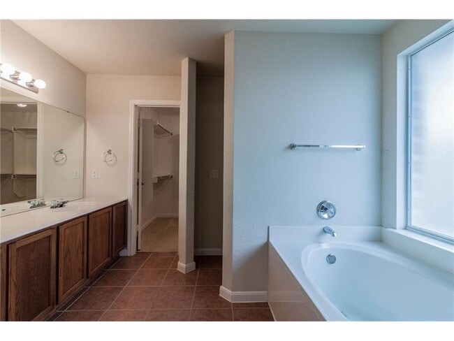 Building Photo - 2103 Kane Cove