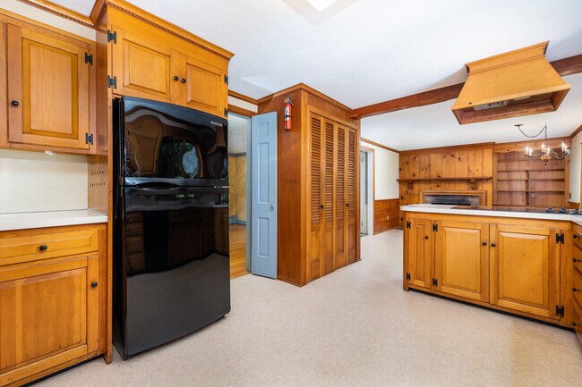 Building Photo - 171 Silver St