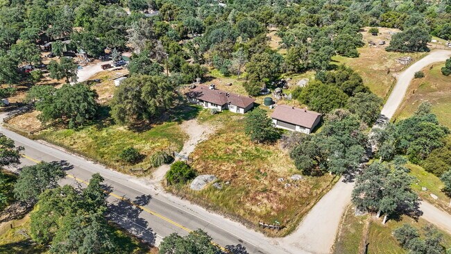 Building Photo - 31331 Auberry Rd