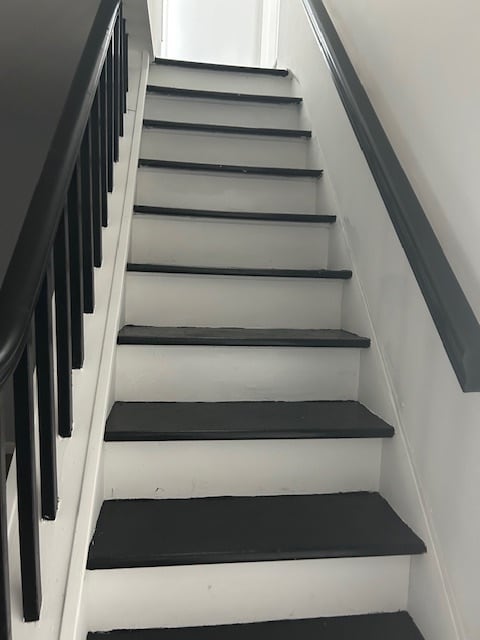 Building Photo - 1121 Columbia Ave