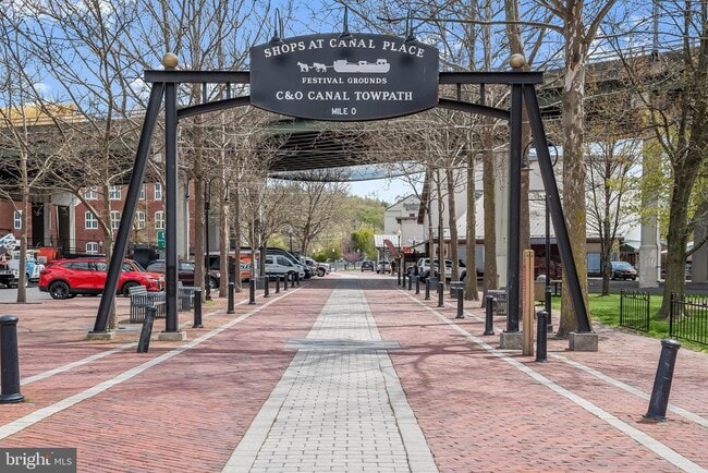 Building Photo - 13 N Allegany St