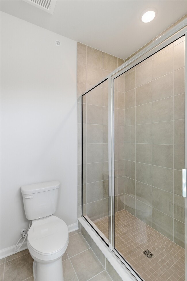 Building Photo - 12 Barton Ave