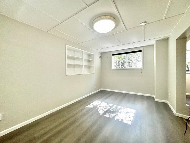 Building Photo - 202 Ortega St