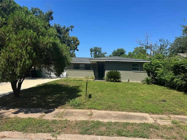 Primary Photo - 6830 Langdon Ln