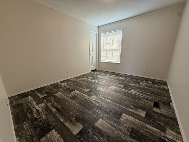 Building Photo - 11977 Springbrook Ct