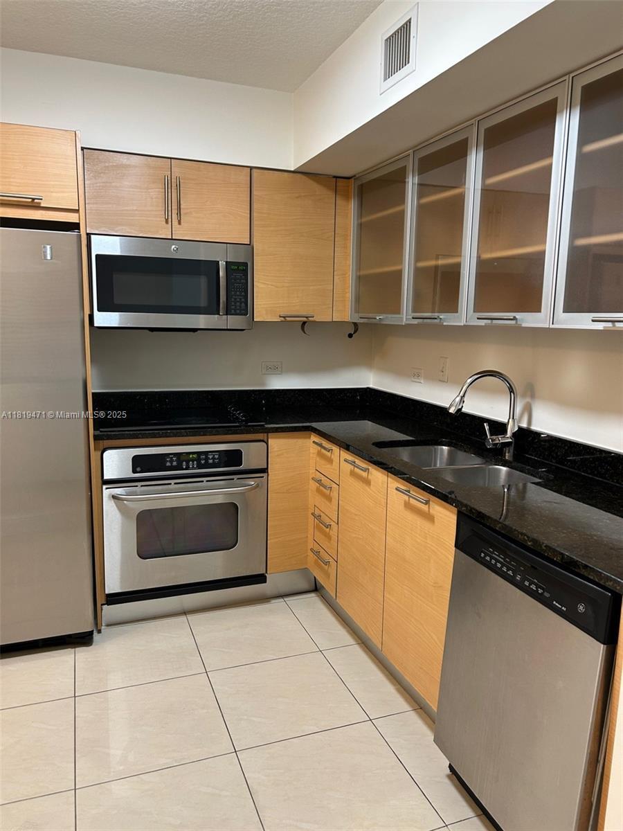 Building Photo - 31 SE 5th St