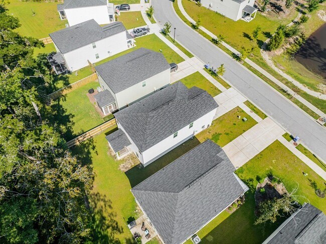 Building Photo - 504 Minim St