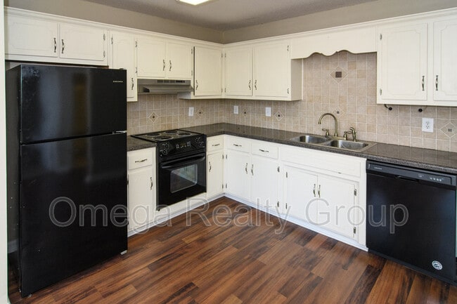 Building Photo - 8048 River Bend Rd