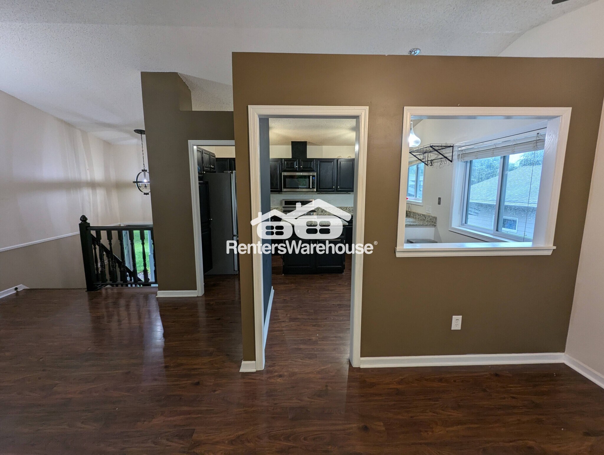 Building Photo - 1120 Westbury Cir