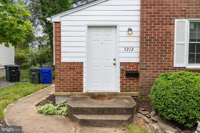 Building Photo - 5212 N Carlin Springs Rd