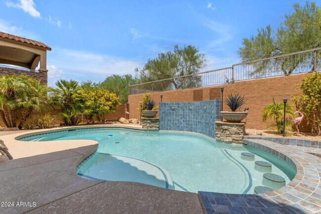 Primary Photo - 6858 E Portia St