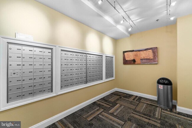 Building Photo - 485 Harbor Side St