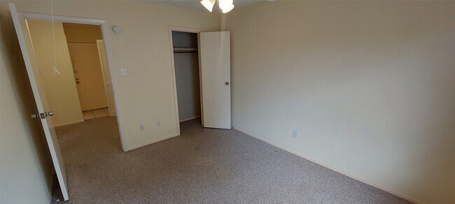 Building Photo - 8710 Ilona Ln