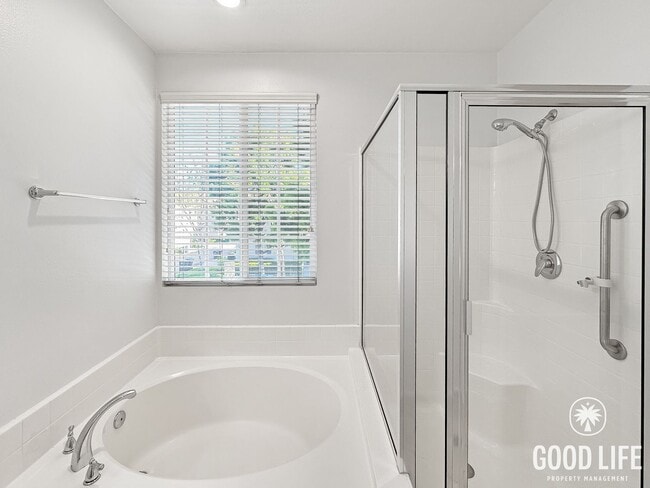 Building Photo - Stylish 2-Bed 2-Bth Home in Irvine with Pool, Jacuzzi, Basketball Court, Balcony & 2 Car Attached...