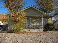Building Photo - 15469 Hesperia Rd
