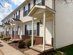 Building Photo - Modern Comfort & Space
